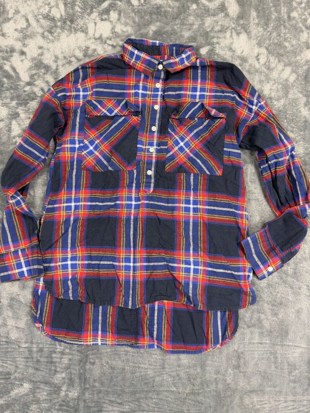 Old Navy Womens Boyfriend Plaid Button-Up Shirt M Red Blue Long Sleeve Cotton